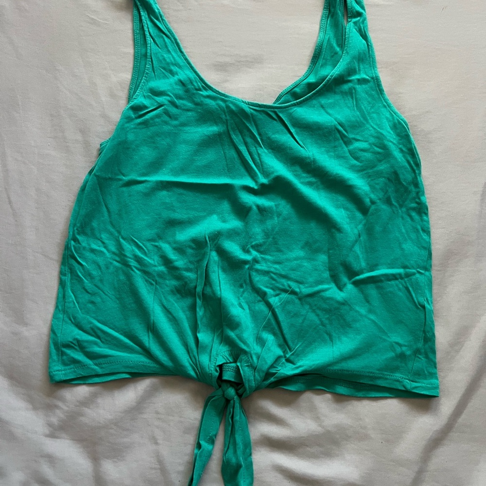 Forever 21 Green Sleeveless Tie Front Tank Top